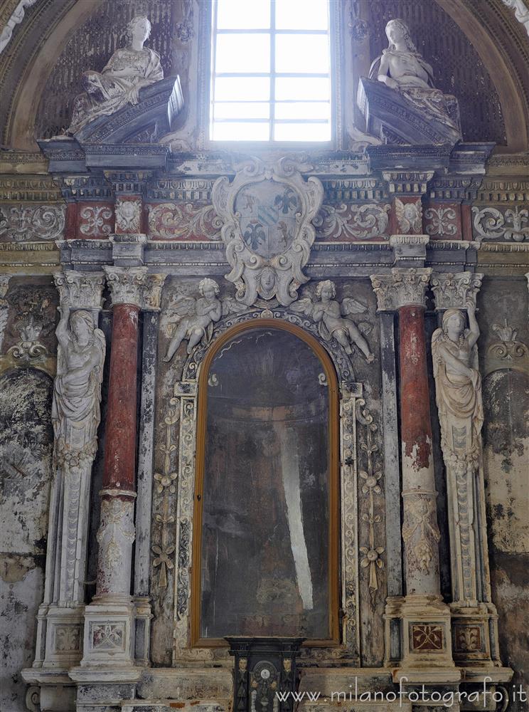 Masserano (Biella) - Ancona dell'altare di Sant'Antonio da Padova nella Chiesa di San Teonesto